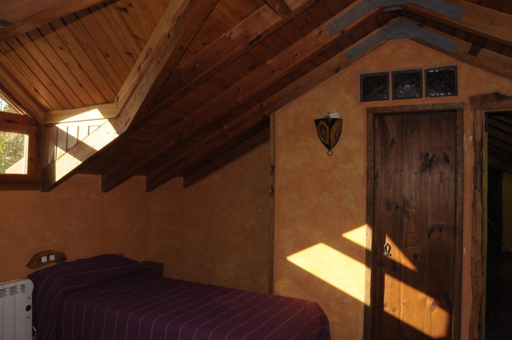 O'Porron Guest House Sabinanigo Room photo